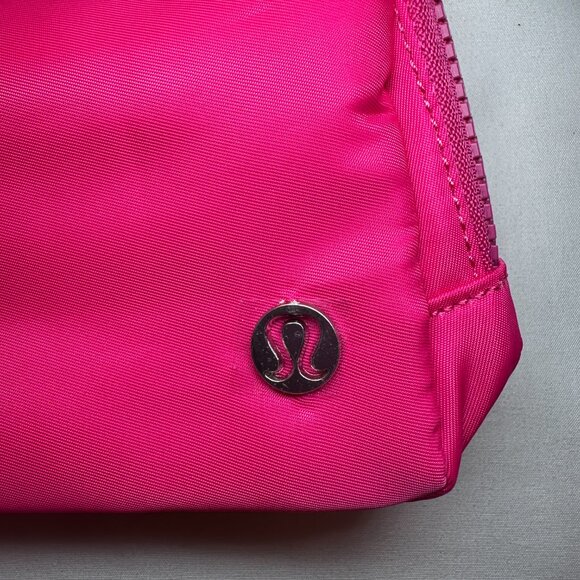 Lululemon belt bag , New With Tags Pink Fanny Bag - Picture 3 of 8